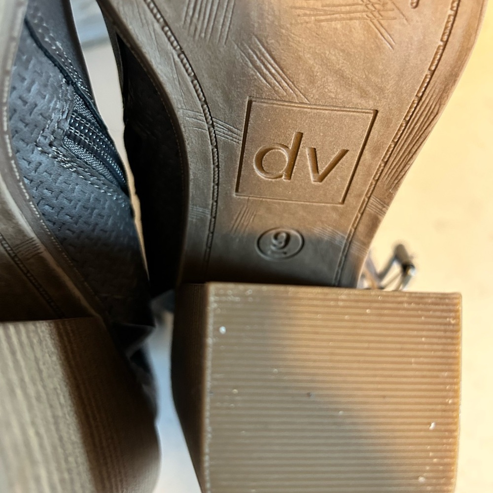 DV by Dolce Vita Teisha Buckle Stacked Block Heel Ankle Bootie Sandals - Picture 14 of 14